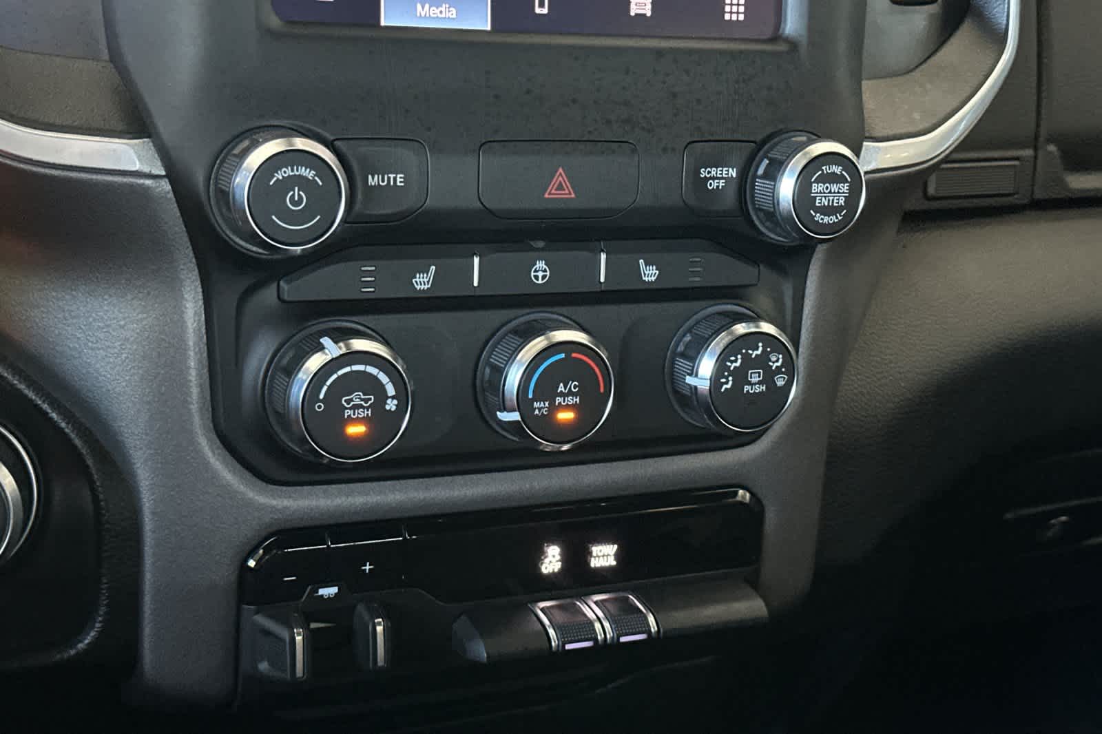 Thumbnail: 2023 RAM 1500 - 21