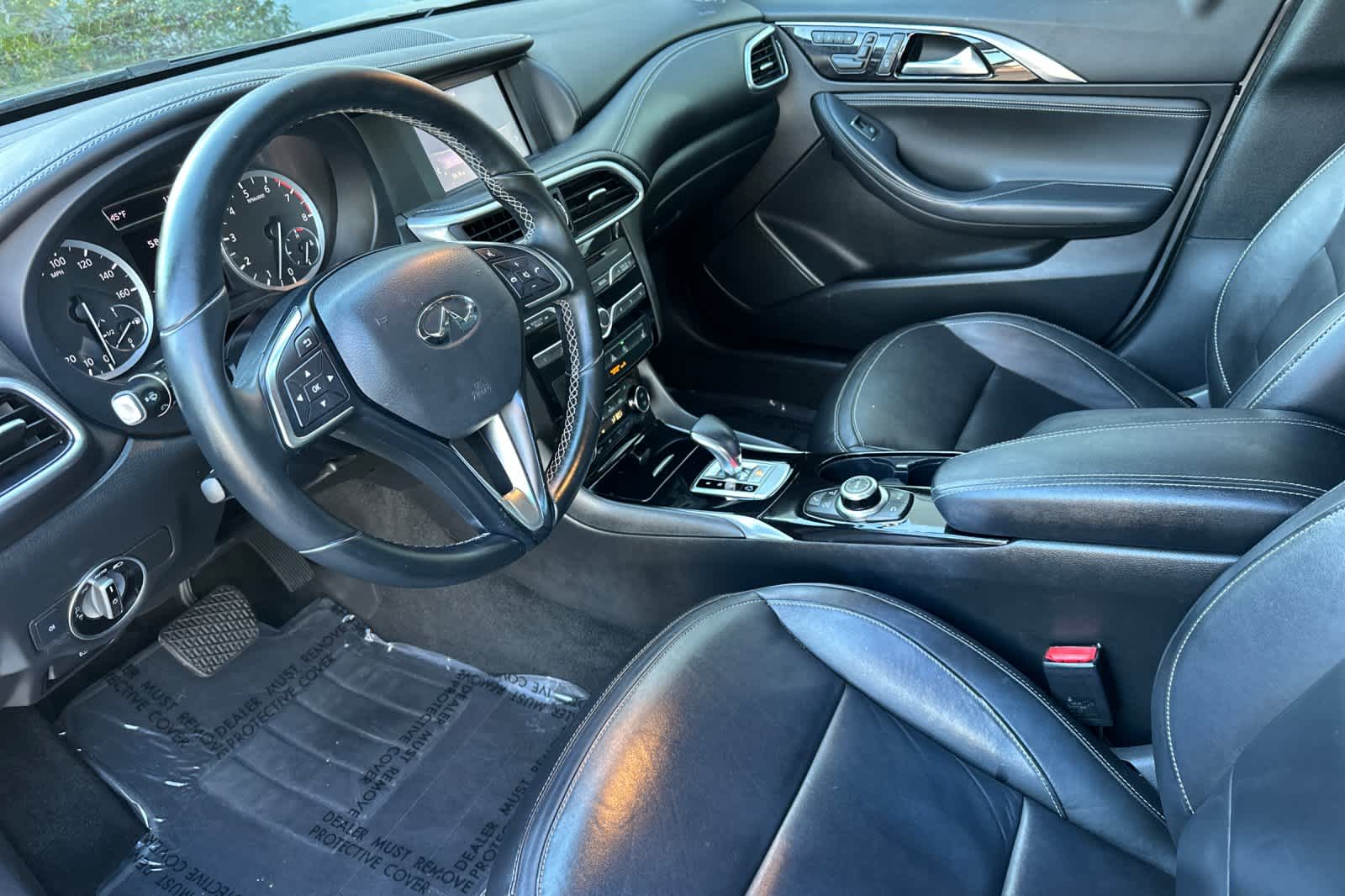 Thumbnail: 2018 INFINITI QX30 - 11