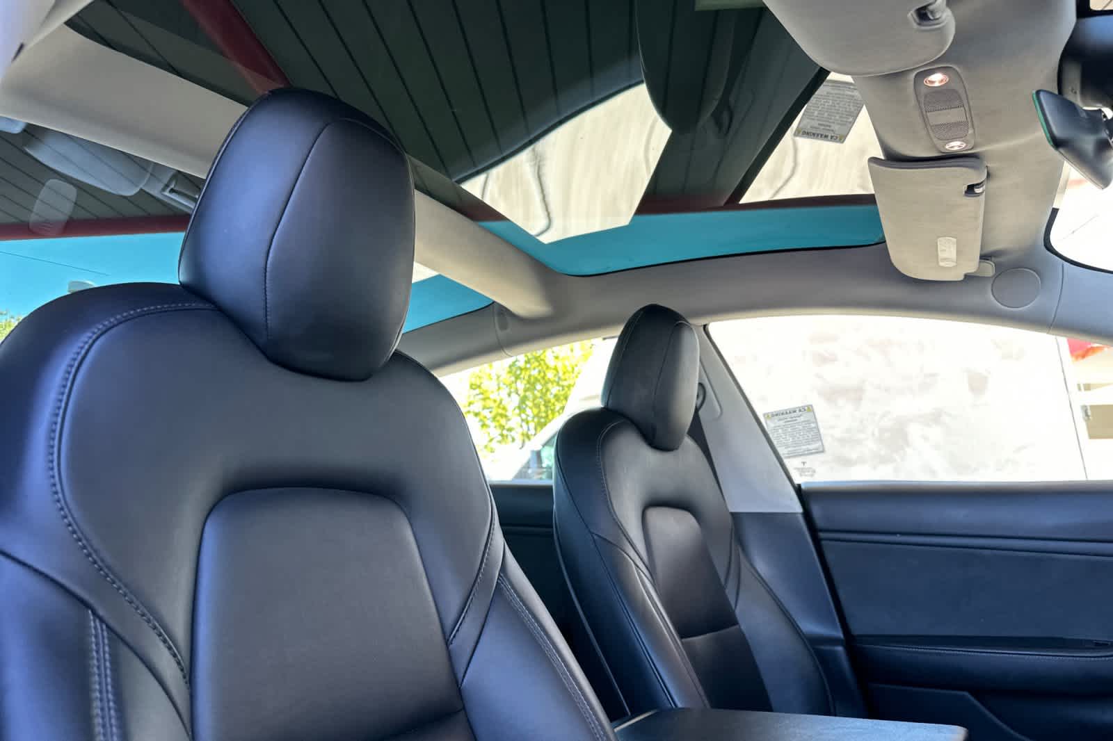 Thumbnail: 2019 Tesla Model 3 - 17