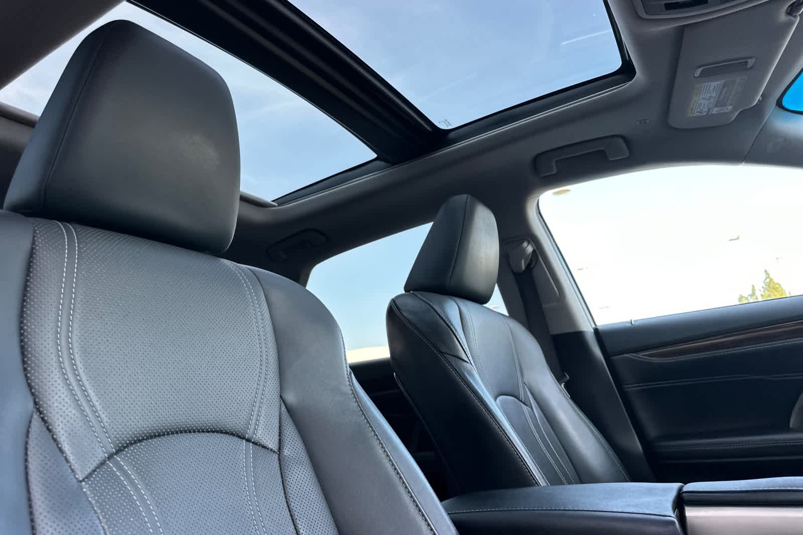 Thumbnail: 2017 Lexus RX - 18