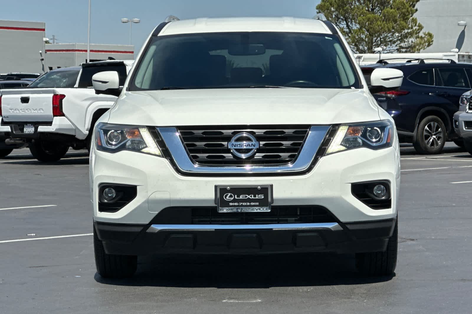 Thumbnail: 2020 Nissan Pathfinder - 10