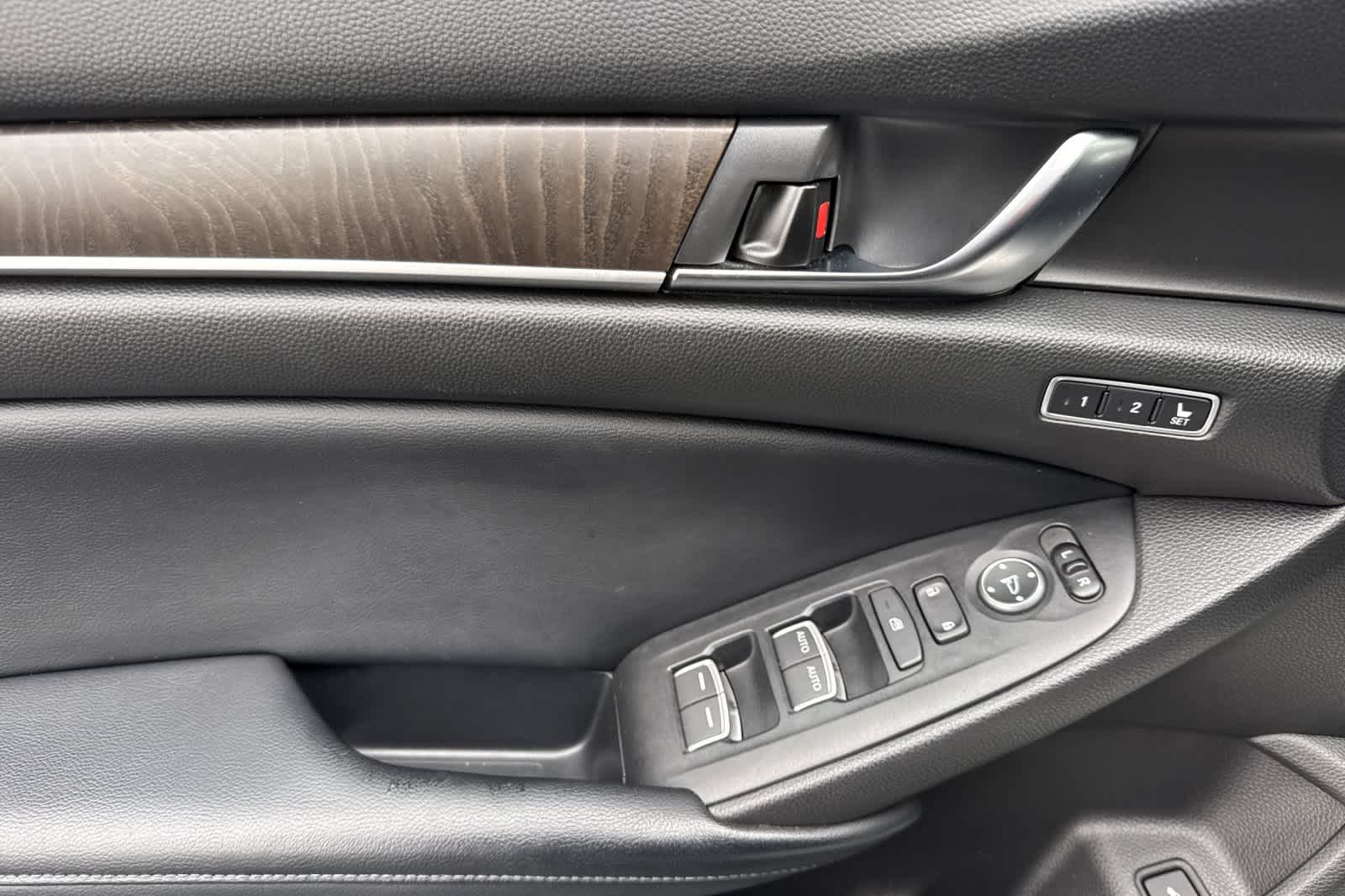 Thumbnail: 2018 Honda Accord - 12