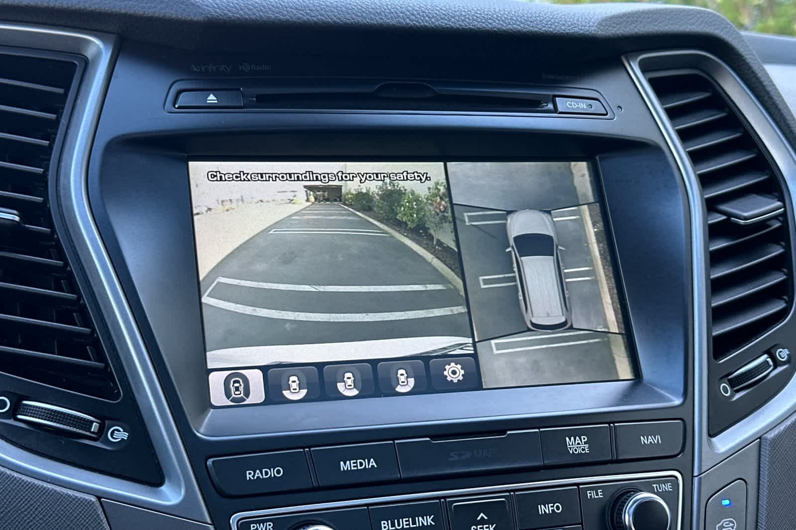 Thumbnail: 2017 Hyundai Santa Fe - 23