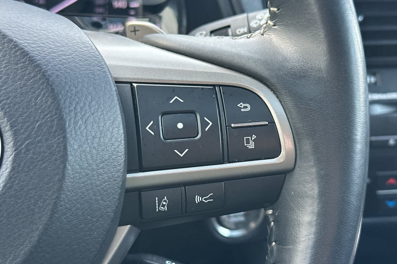 Thumbnail: 2022 Lexus RX - 27