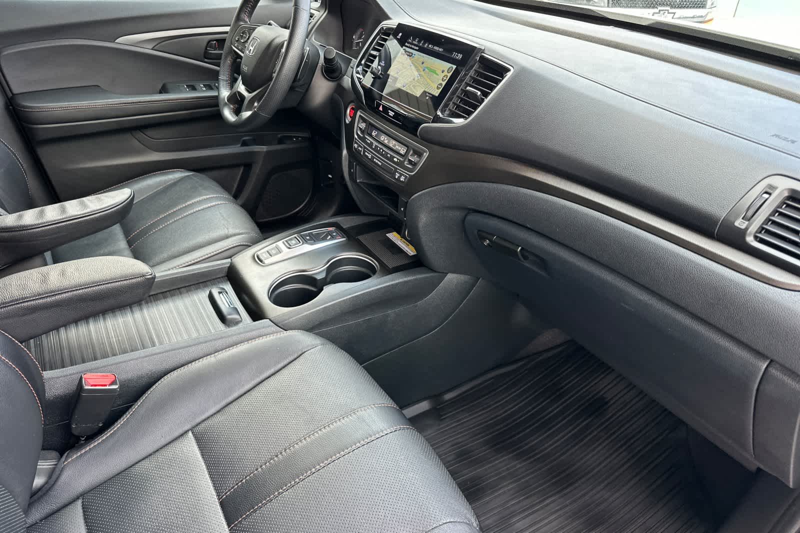 Thumbnail: 2023 Honda Passport - 17