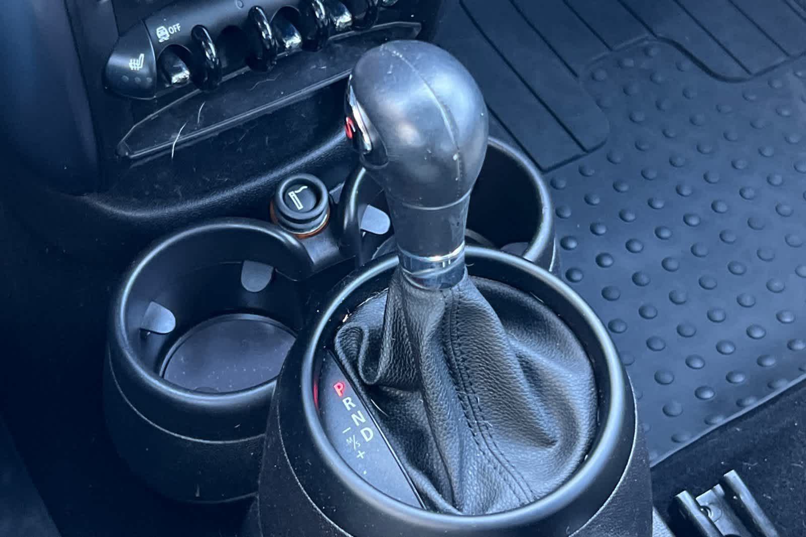 Thumbnail: 2014 MINI Cooper Countryman - 21