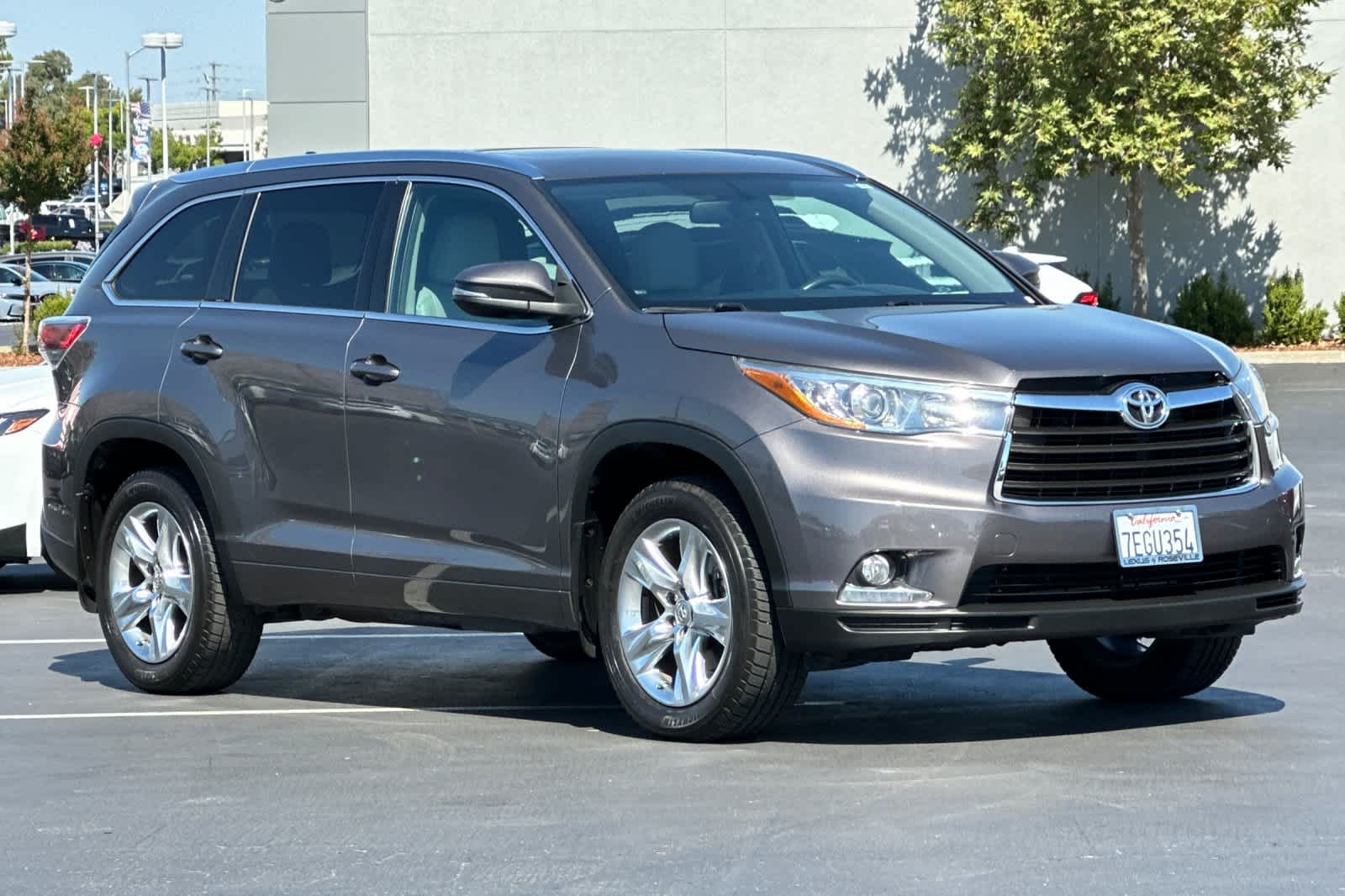 Thumbnail: 2014 Toyota Highlander - 5