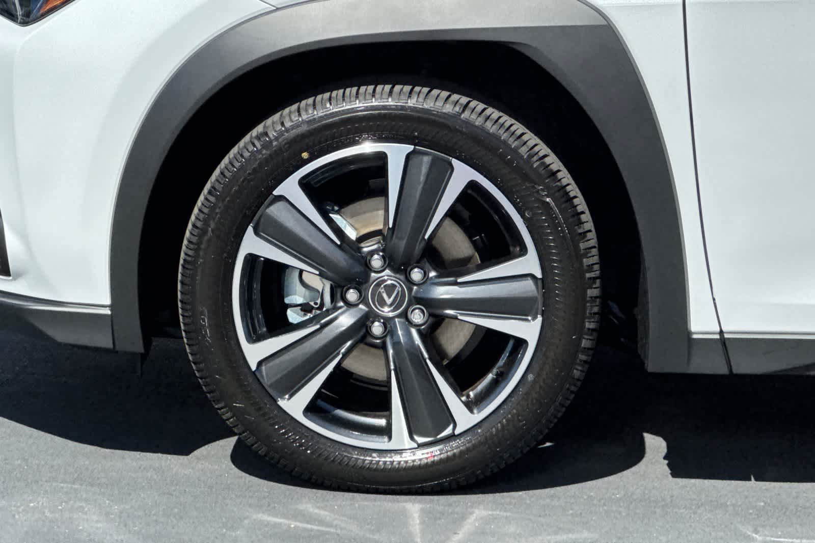 Thumbnail: 2026 Lexus UX - 31