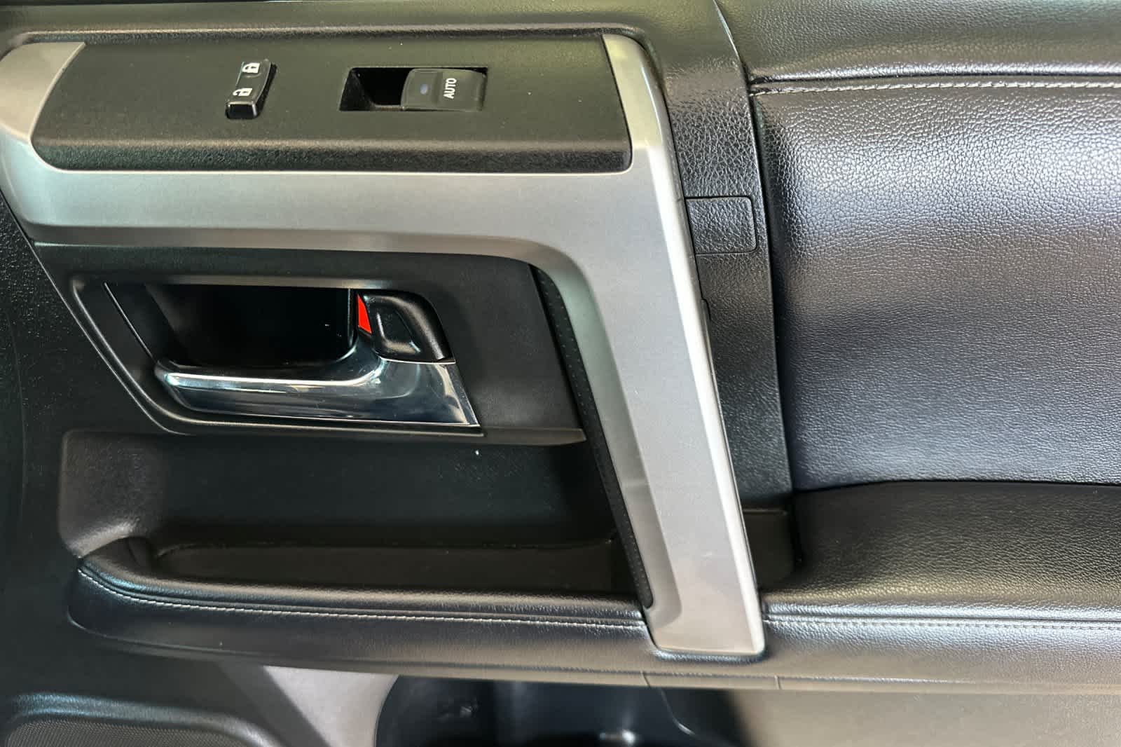 Thumbnail: 2019 Toyota 4Runner - 19