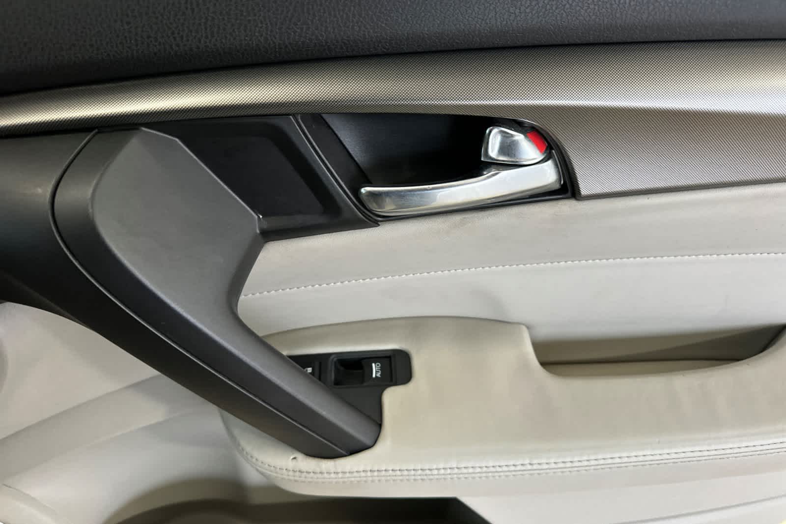 Thumbnail: 2013 Acura TL - 18