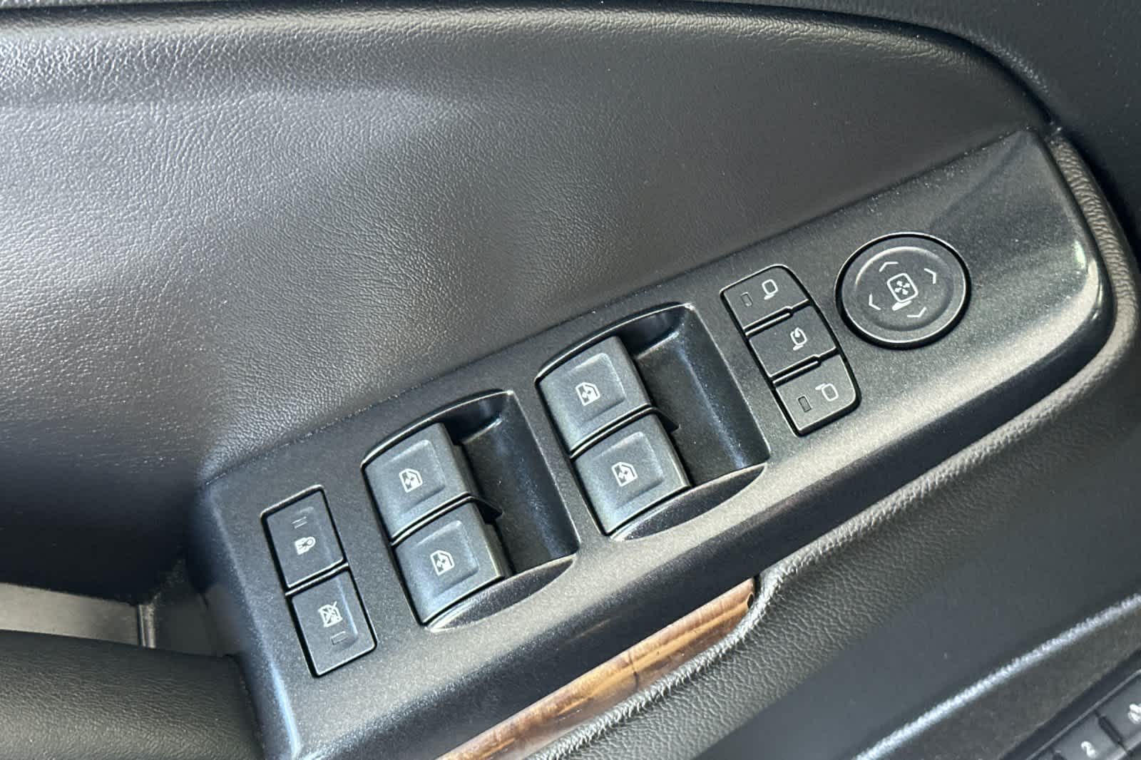 2017 Chevrolet Tahoe LT 13