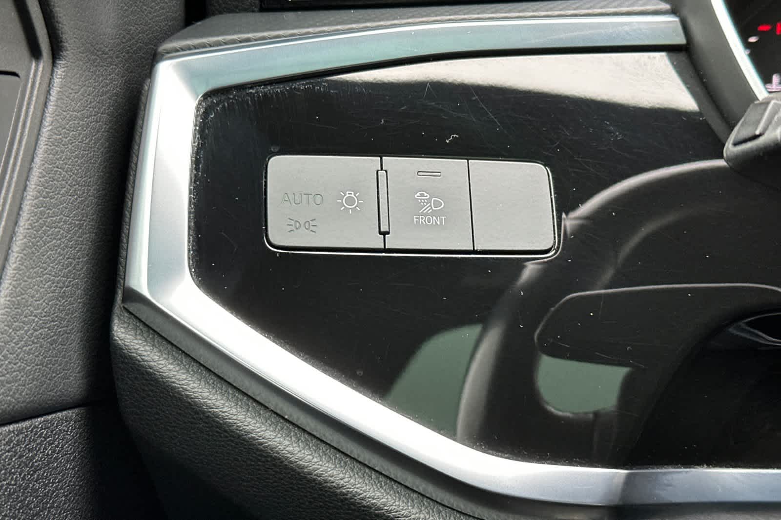 Thumbnail: 2023 Audi Q3 - 30