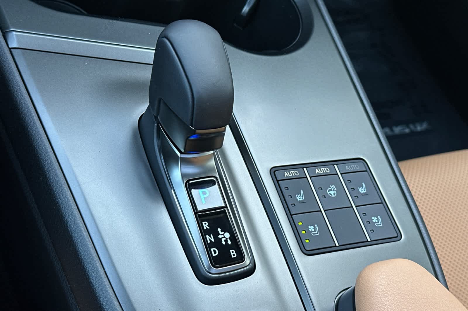 Thumbnail: 2026 Lexus UX - 23