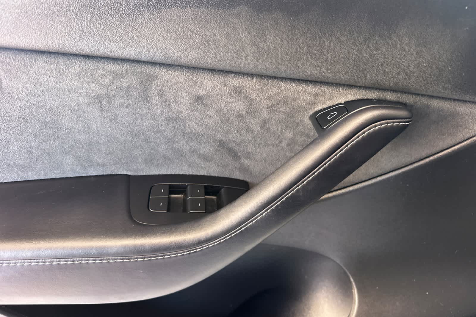 Thumbnail: 2022 Tesla Model Y - 12