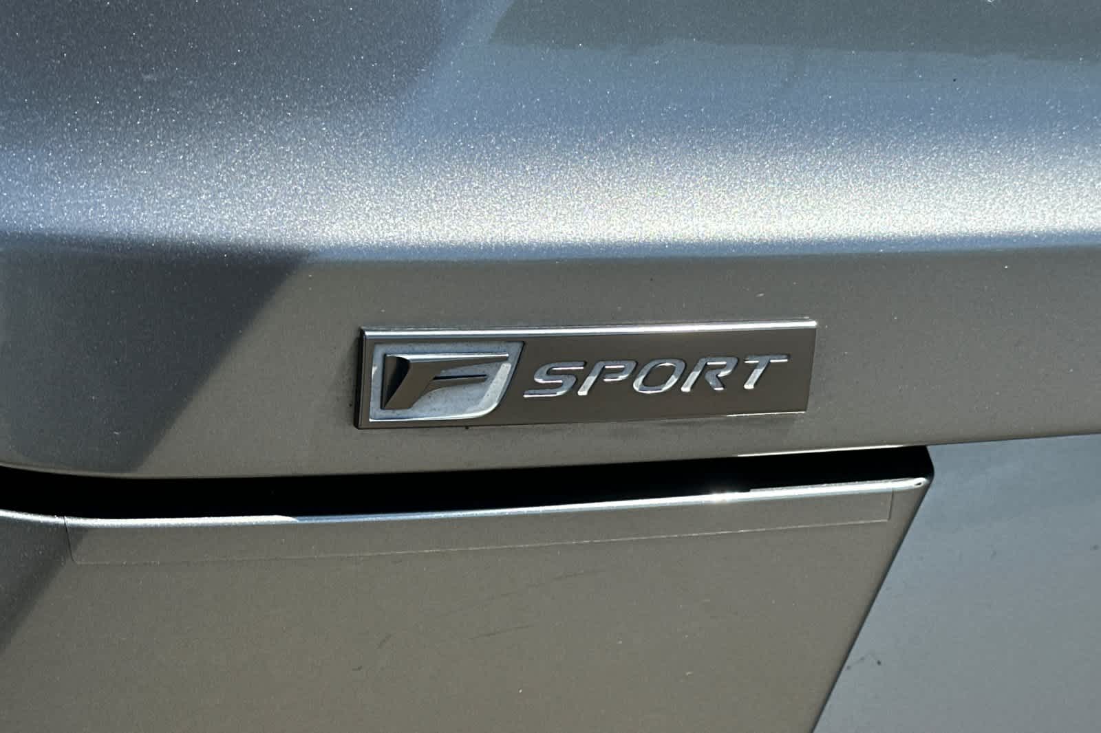 Thumbnail: 2019 Lexus UX - 32