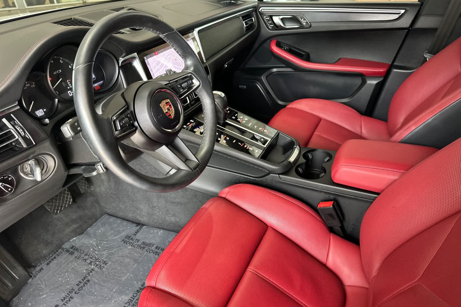 Thumbnail: 2023 Porsche Macan - 11