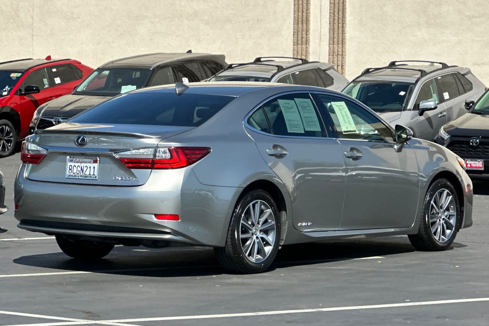 Thumbnail: 2018 Lexus ES - 2