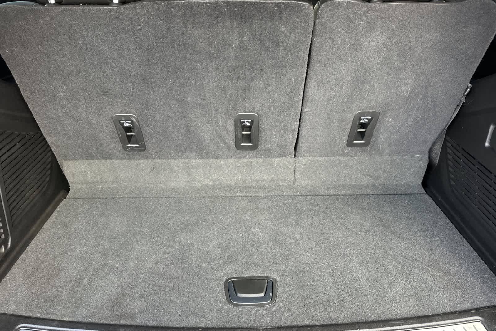 Thumbnail: 2021 GMC Yukon - 16