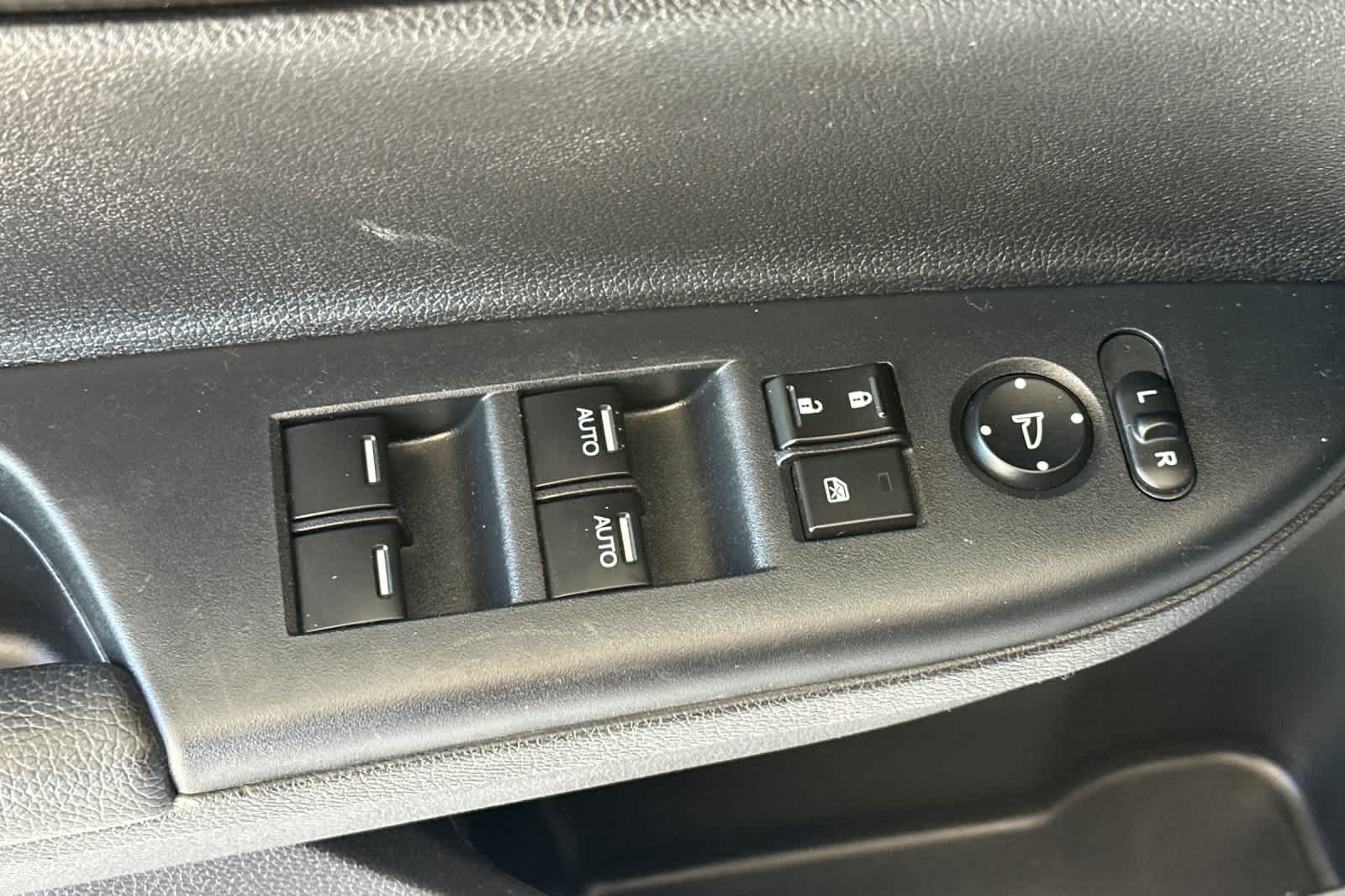 Thumbnail: 2015 Honda Accord - 13