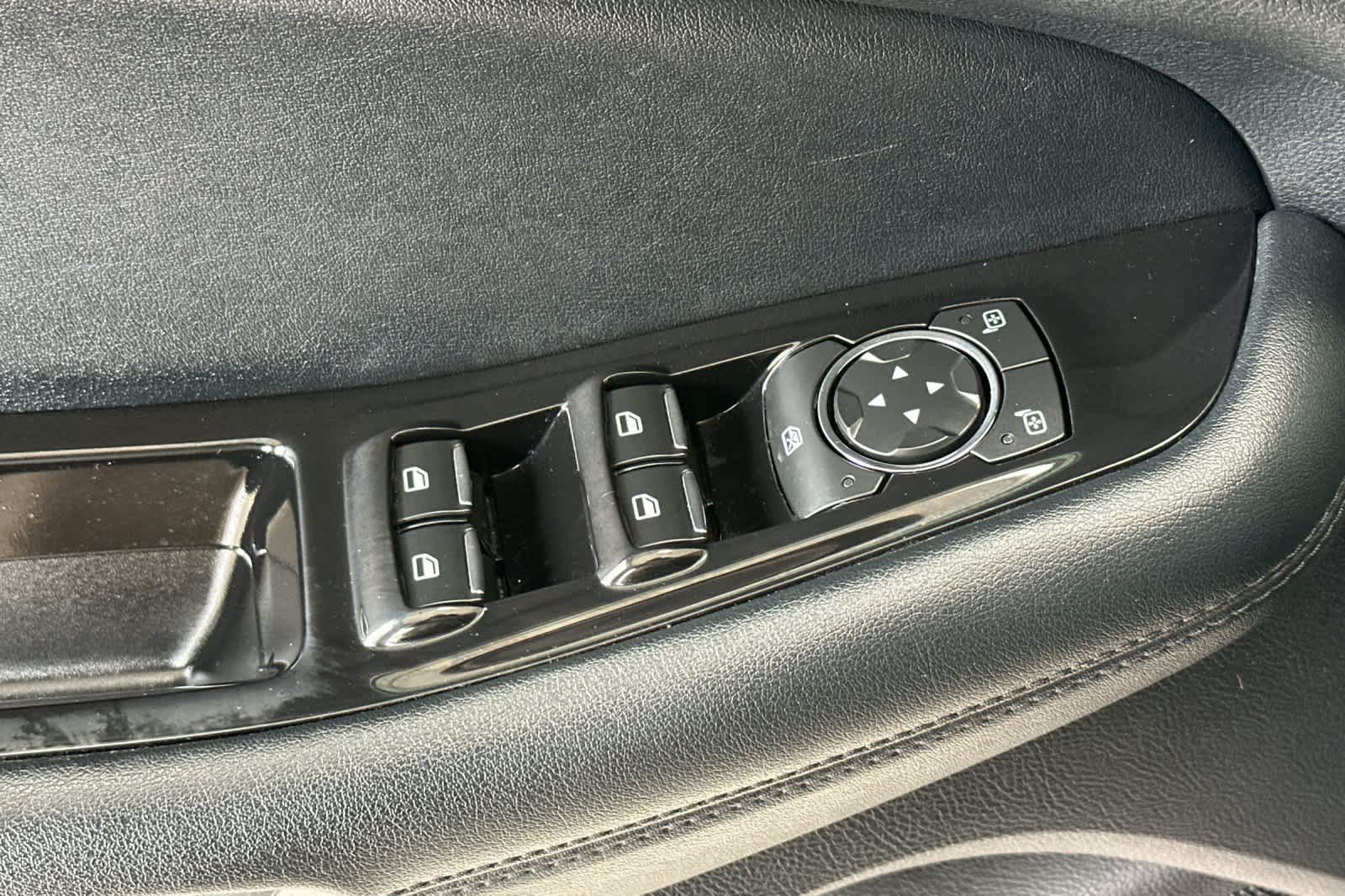 Thumbnail: 2019 Ford Edge - 13