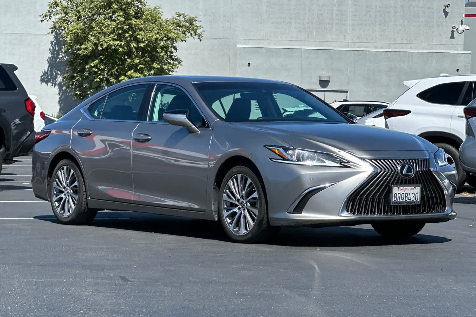 Thumbnail: 2020 Lexus ES - 5