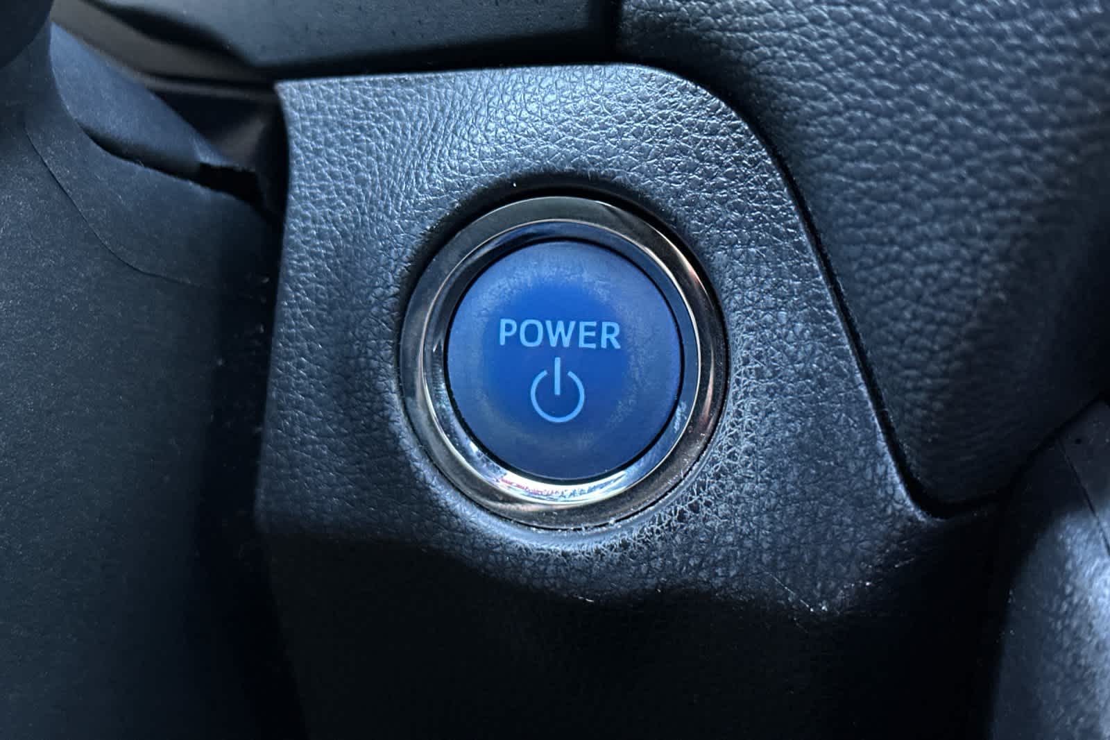 Thumbnail: 2020 Toyota RAV4 - 24