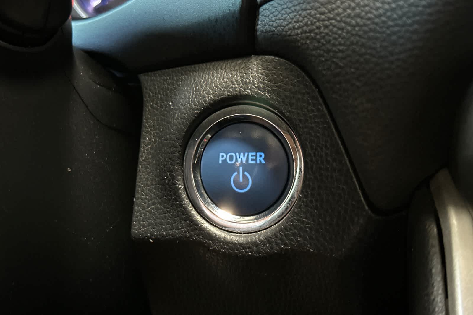 Thumbnail: 2020 Toyota RAV4 - 23