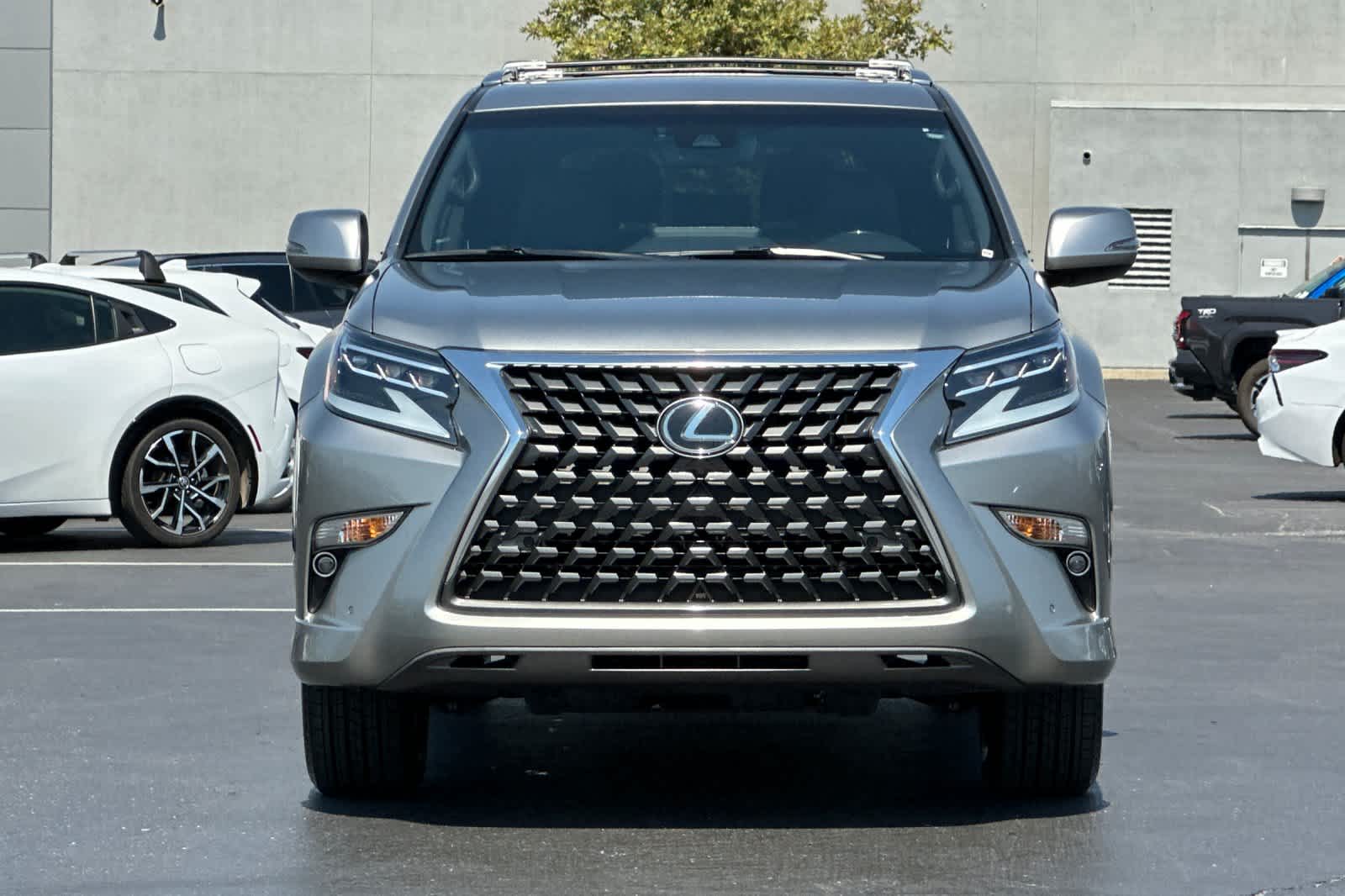 Thumbnail: 2023 Lexus GX - 10