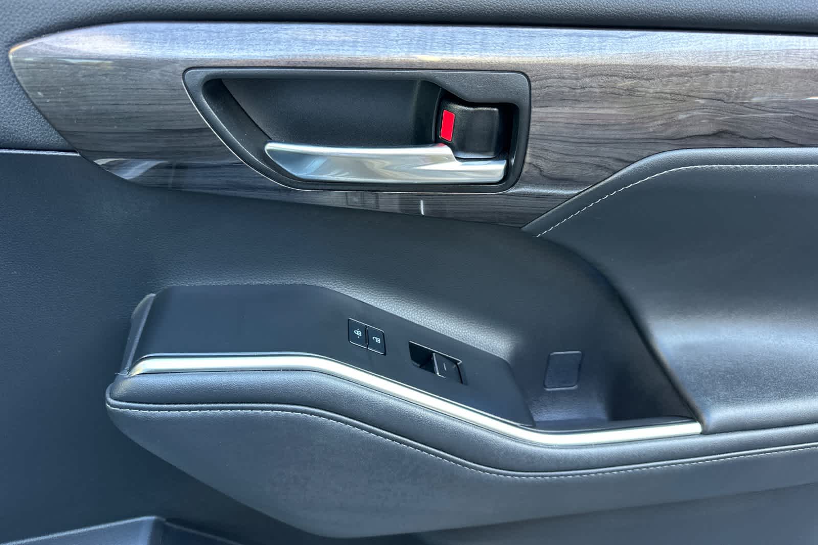 Thumbnail: 2021 Toyota Highlander - 19