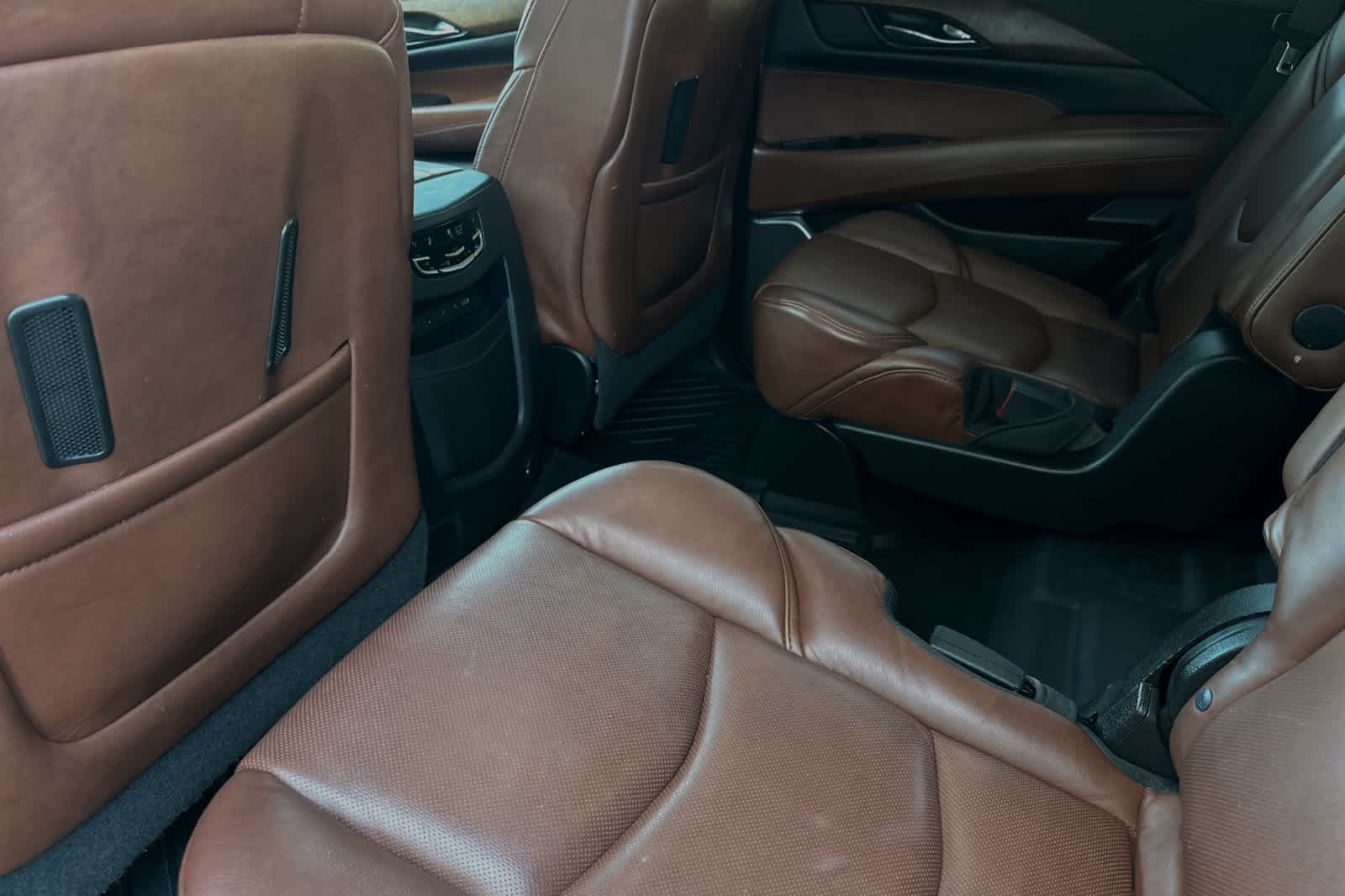 2019 Cadillac Escalade Premium Luxury 4