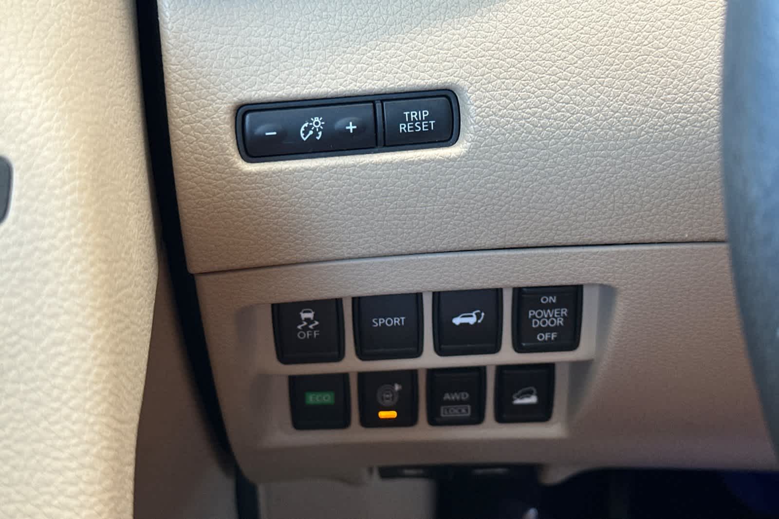 Thumbnail: 2016 Nissan Rogue - 31