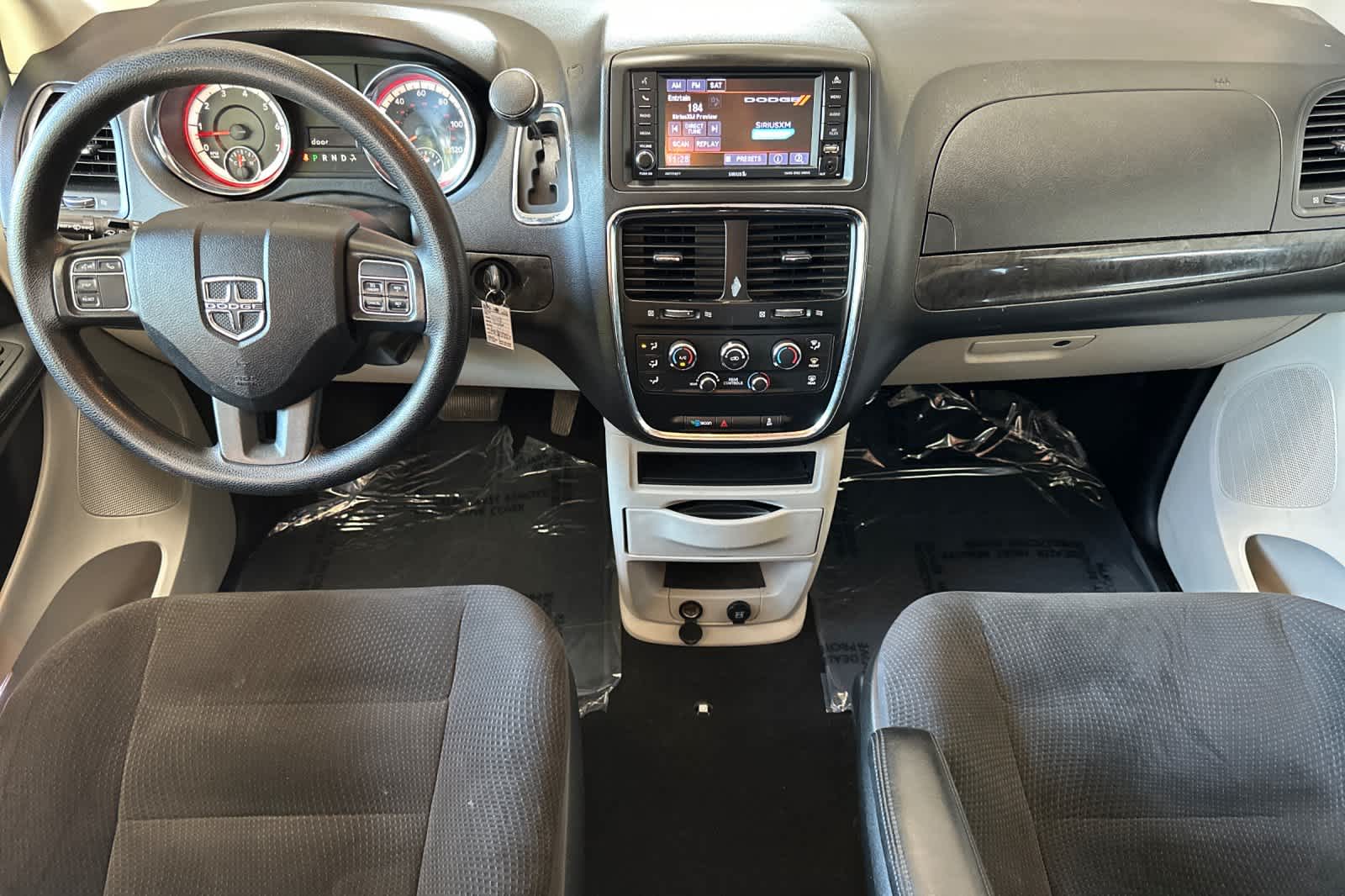 Thumbnail: 2018 Dodge Grand Caravan - 3