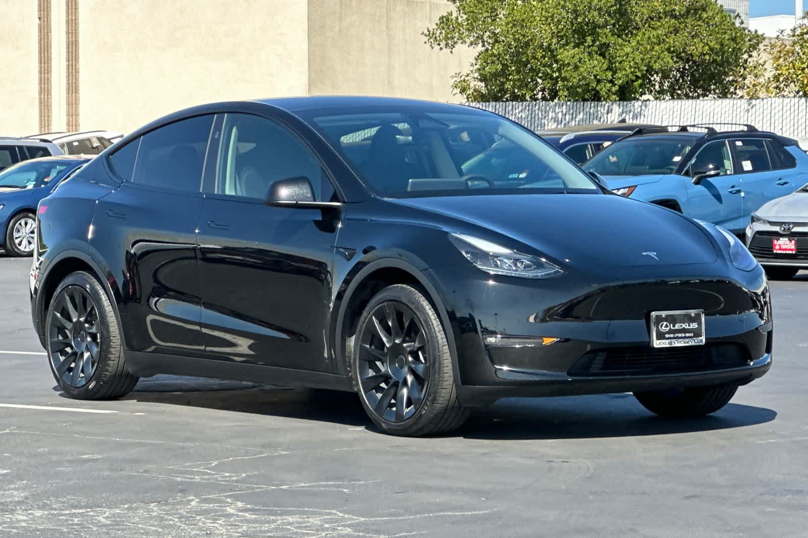 2023 Tesla Model Y  5
