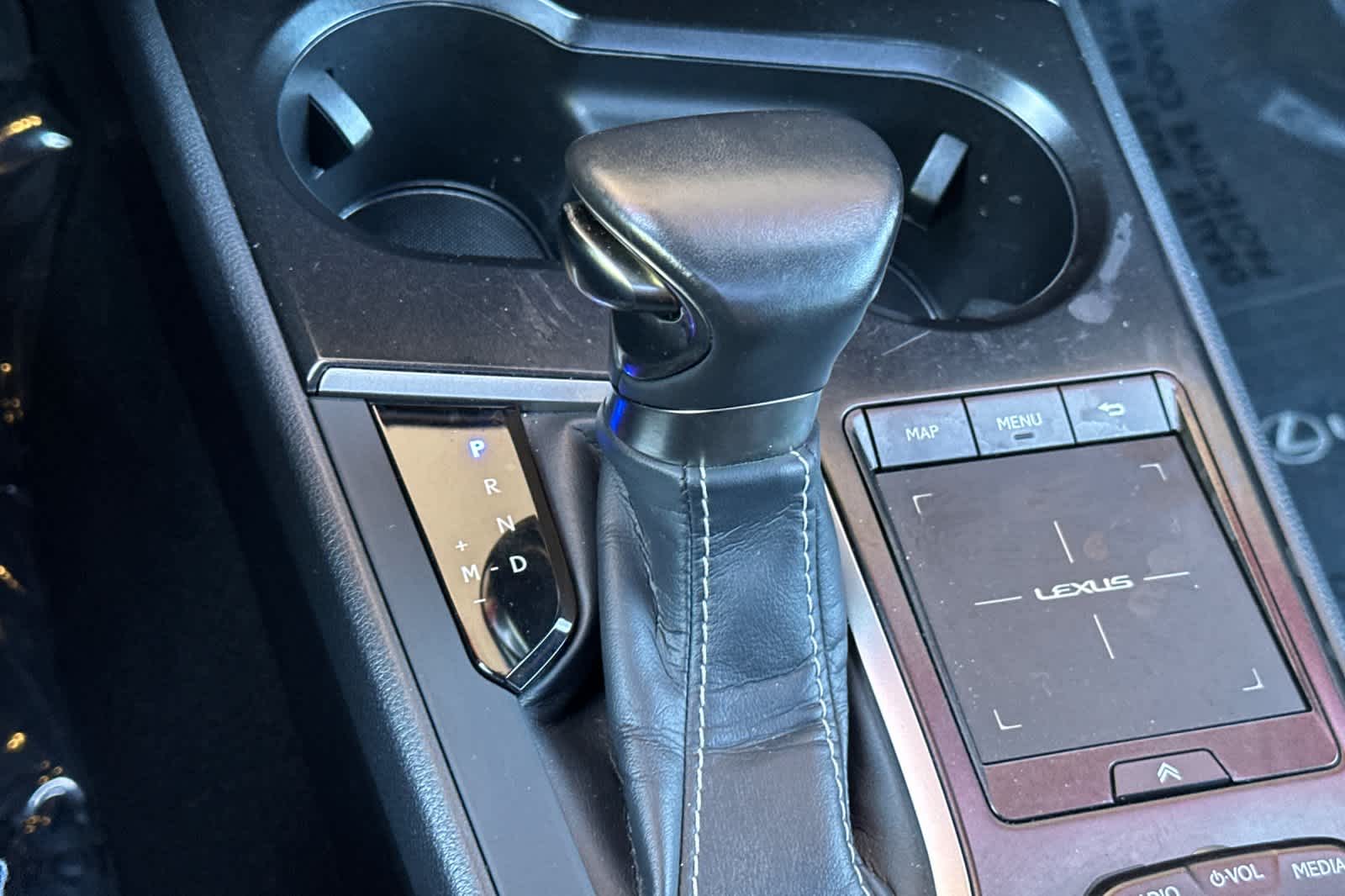 Thumbnail: 2019 Lexus UX - 24