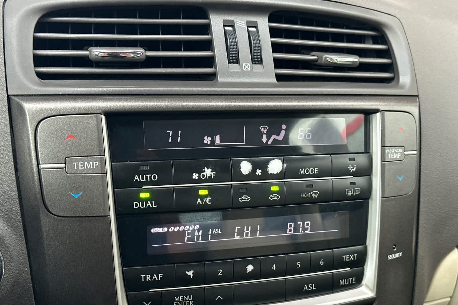 Thumbnail: 2013 Lexus IS - 20