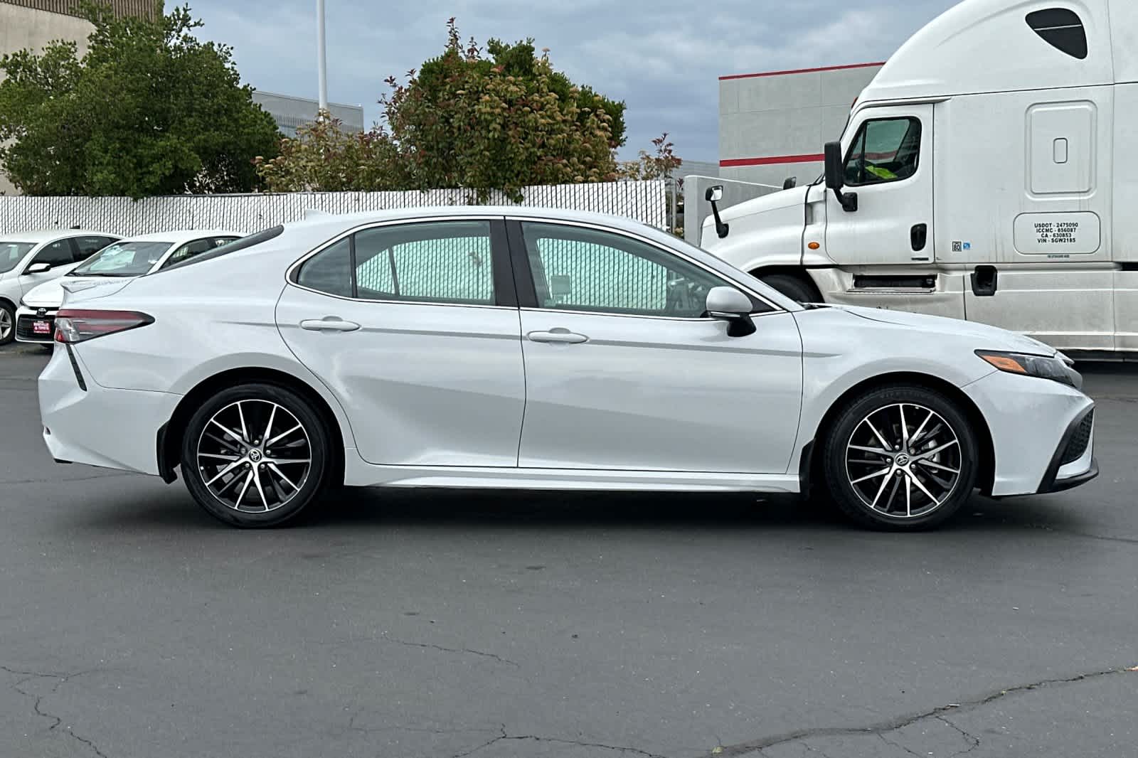 Thumbnail: 2023 Toyota Camry - 6