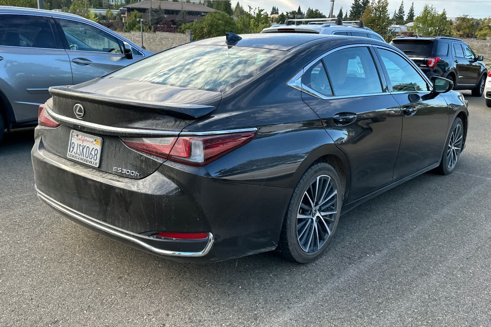 Thumbnail: 2024 Lexus ES - 2
