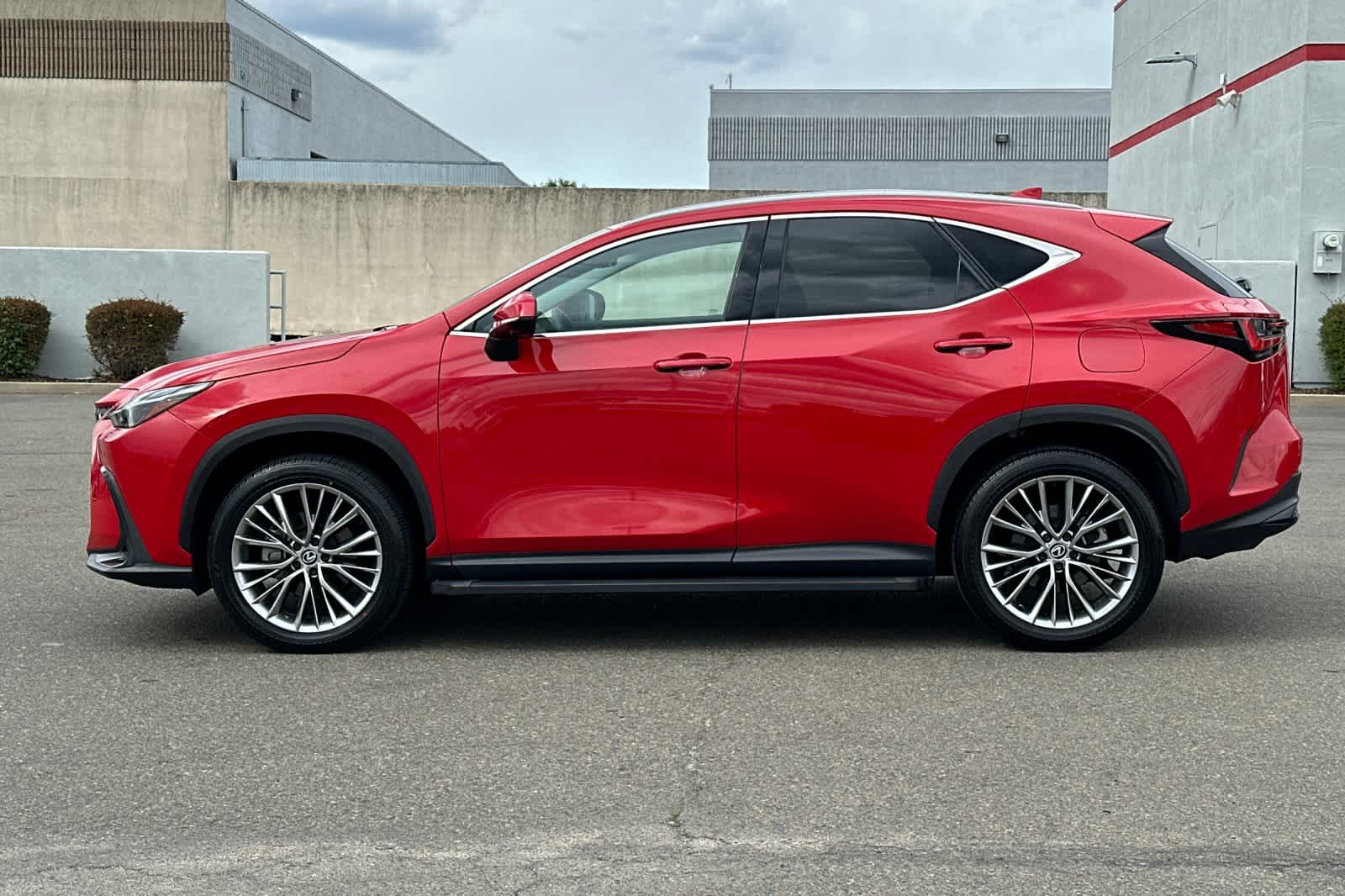 Thumbnail: 2024 Lexus ES - 8