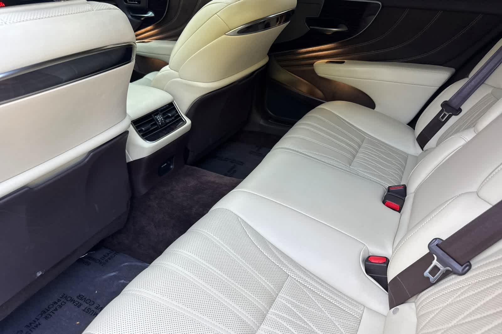 Thumbnail: 2019 Lexus LS - 4