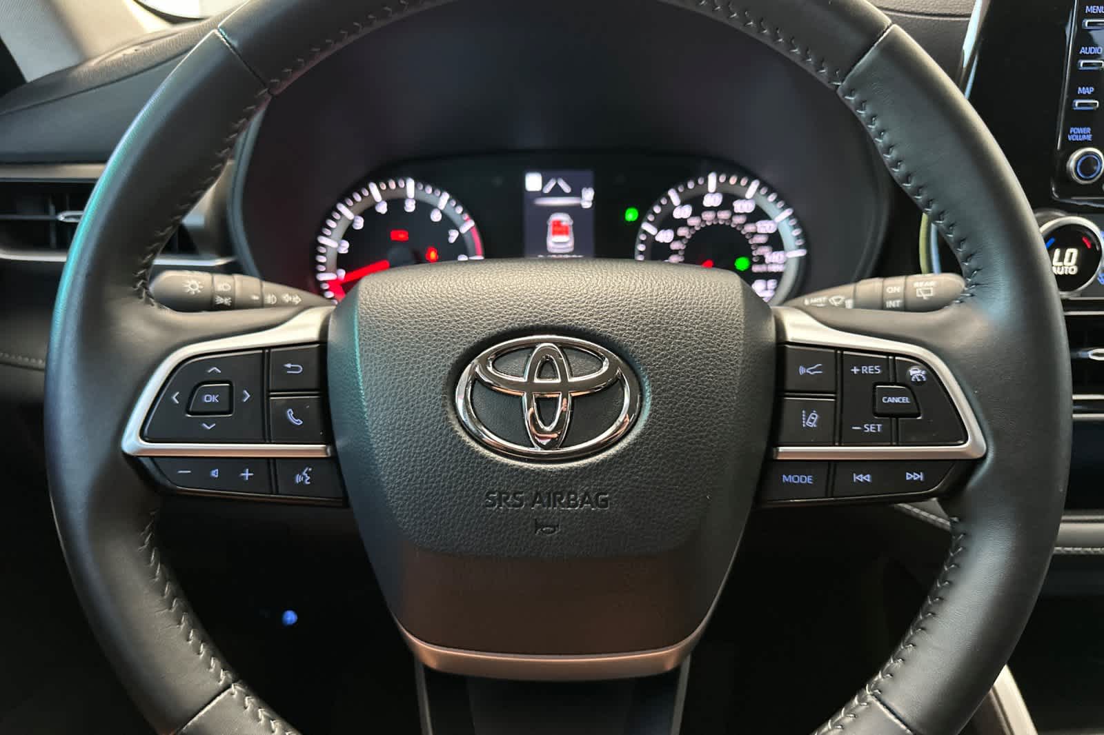 2022 Toyota Highlander LE 25