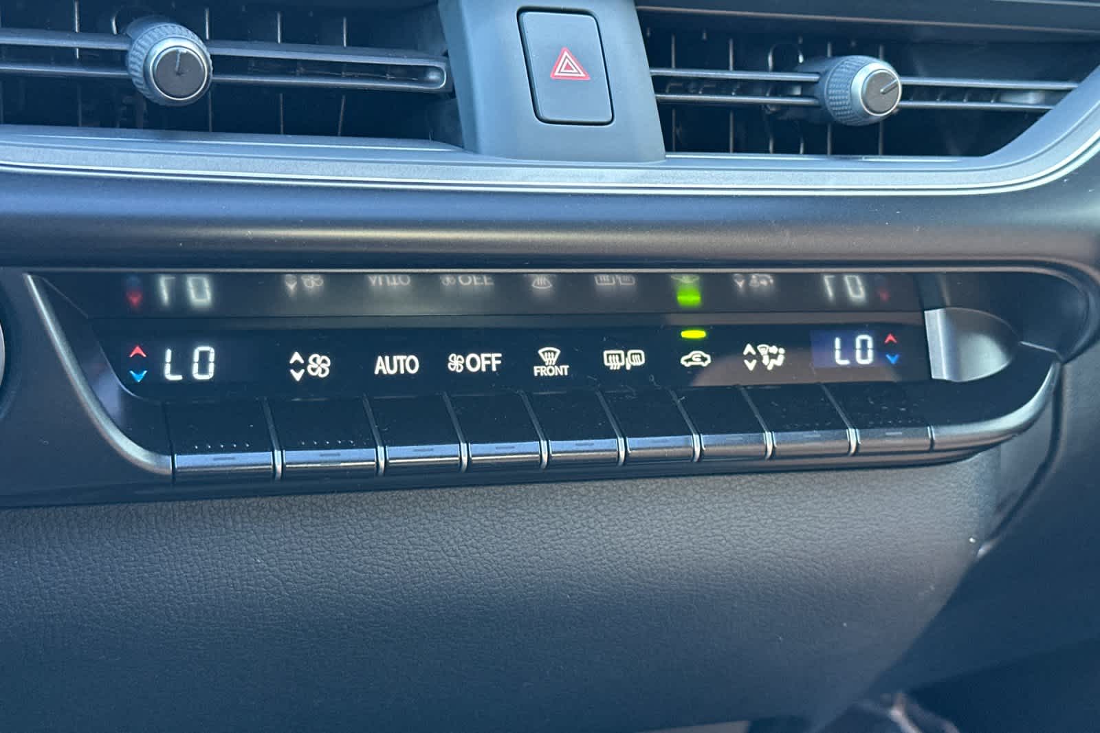 Thumbnail: 2026 Lexus UX - 22