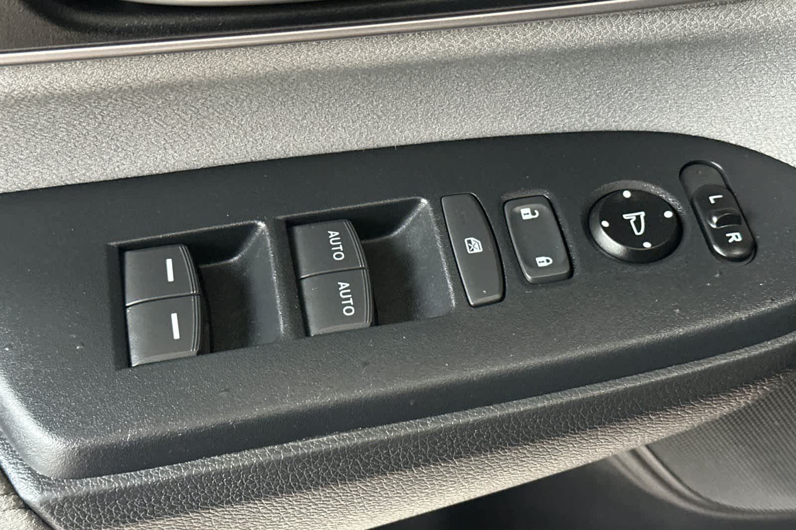 Thumbnail: 2019 Honda CR-V - 13