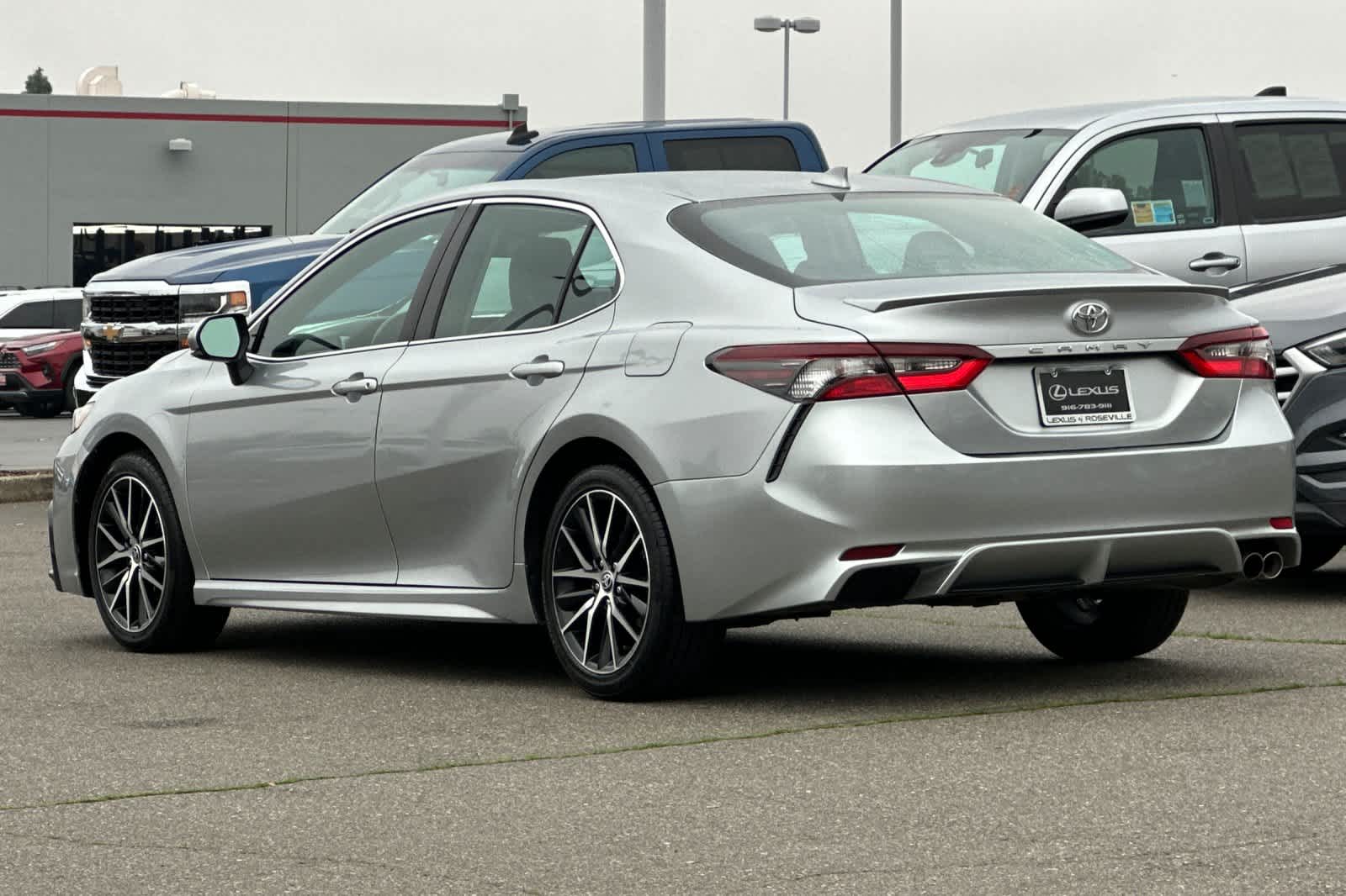 Thumbnail: 2023 Toyota Camry - 7