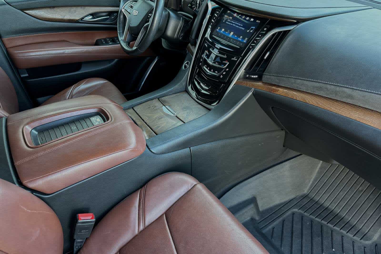 2019 Cadillac Escalade Premium Luxury 18