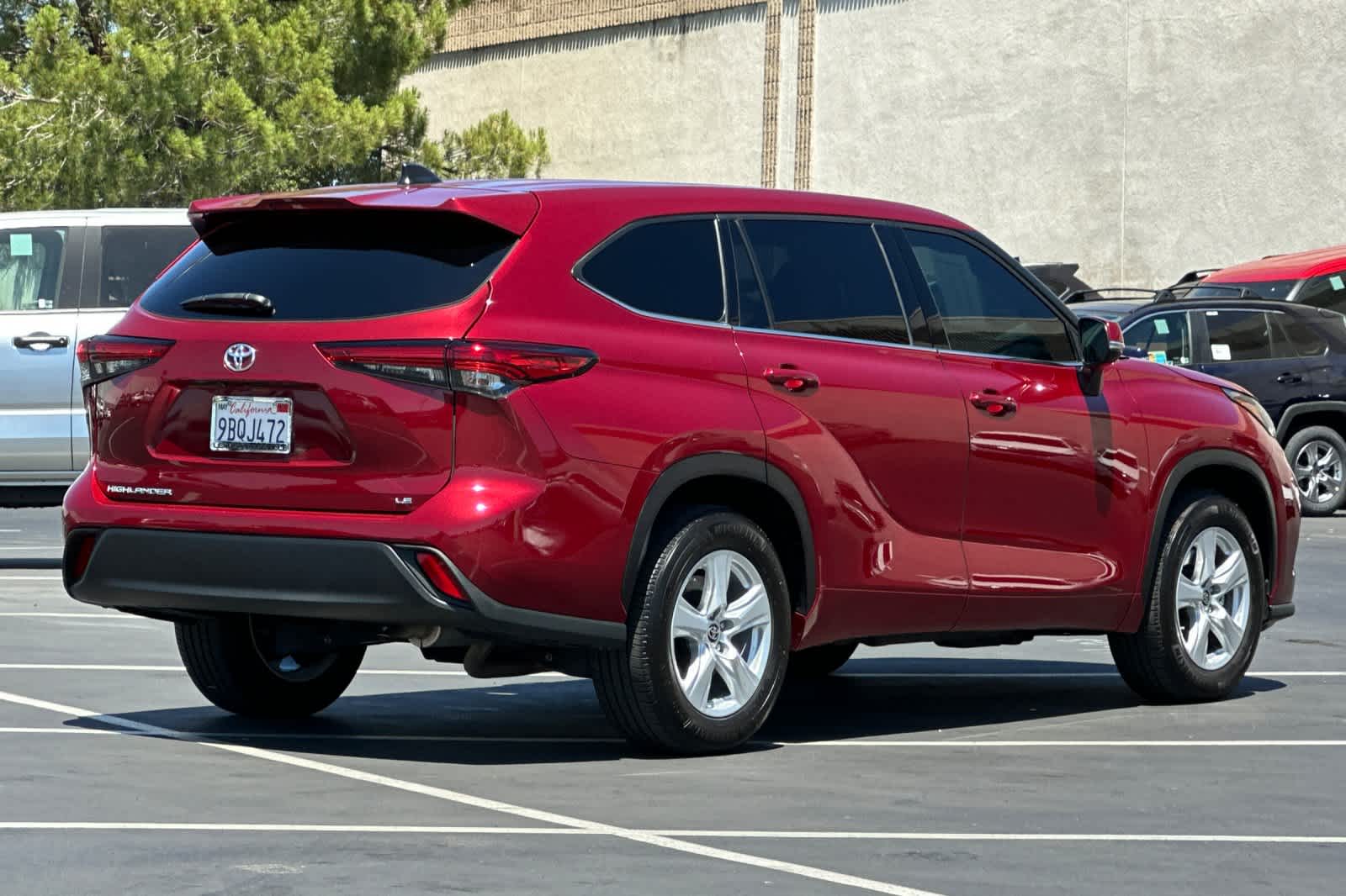 2022 Toyota Highlander LE 2
