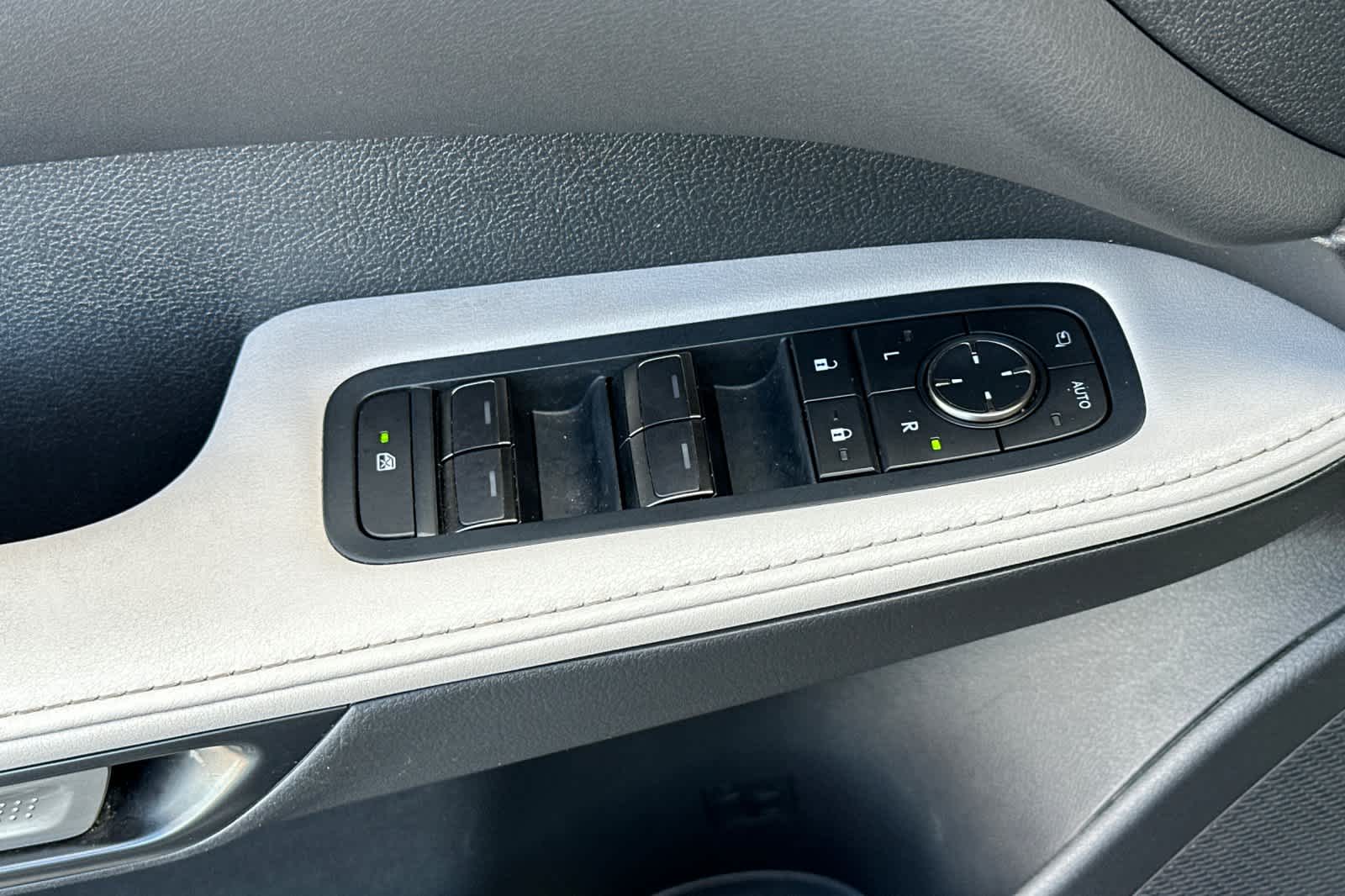 Thumbnail: 2025 Lexus RX - 13