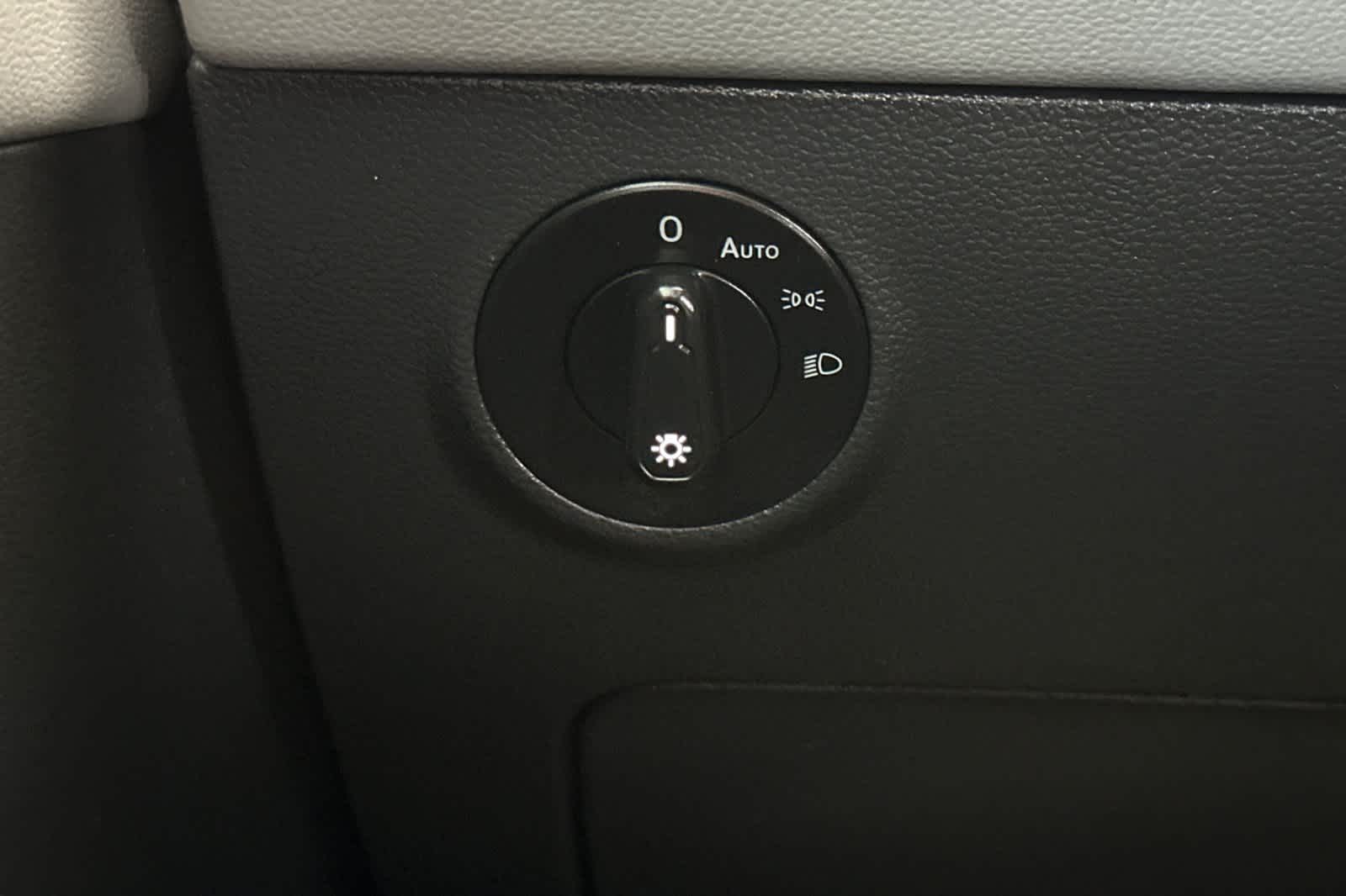 Thumbnail: 2024 Volkswagen Taos - 30