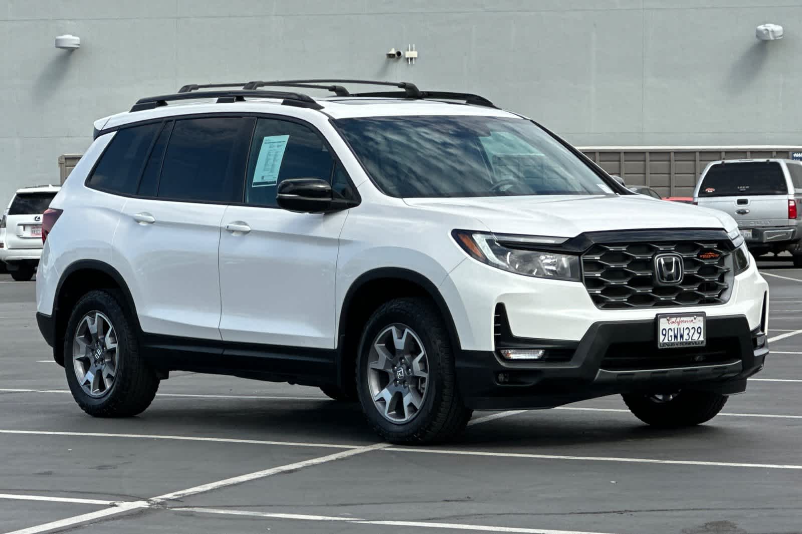 Thumbnail: 2023 Honda Passport - 5