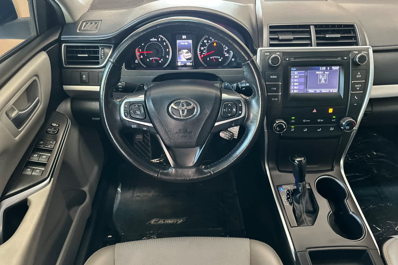 Thumbnail: 2016 Toyota Camry - 14