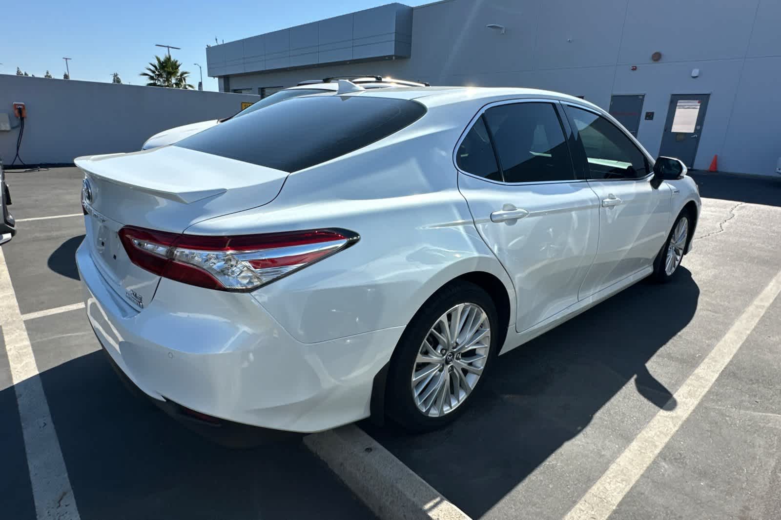 2018 Toyota Camry XLE 2